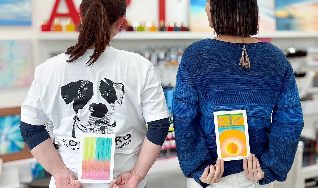 iroasobi｜色とアートで心を豊かにする新感覚ワークショップ 大阪 初心者からプロまで 講師資格制度あり 株式会社いまここから 気になる色を手に取ったら色遊びの始まり！ 今日はどの色と遊ぶ？